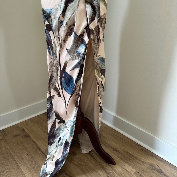 Katie May Finn Leafy Column Gown - Picture 11 of 16
